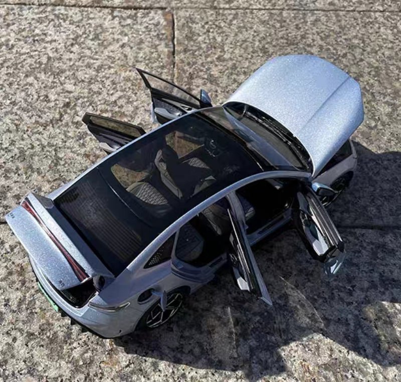 BYD Collector's Edition 1:18 Alloy Model