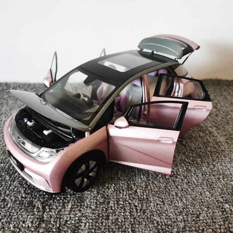 BYD Collector's Edition 1:18 Alloy Model